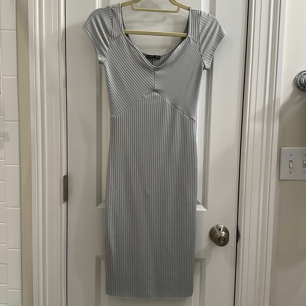 Zara Midi Stretchy Dress - S